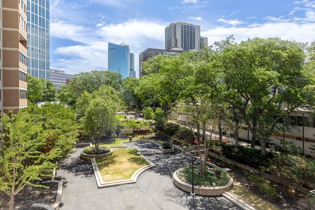 Condominium at 8 Whittier Place # 4C, Boston MA 02114, Boston, photo 13 of 20