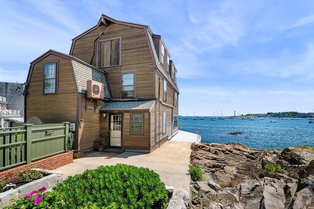 137R Front, Marblehead MA 01945 photo 12