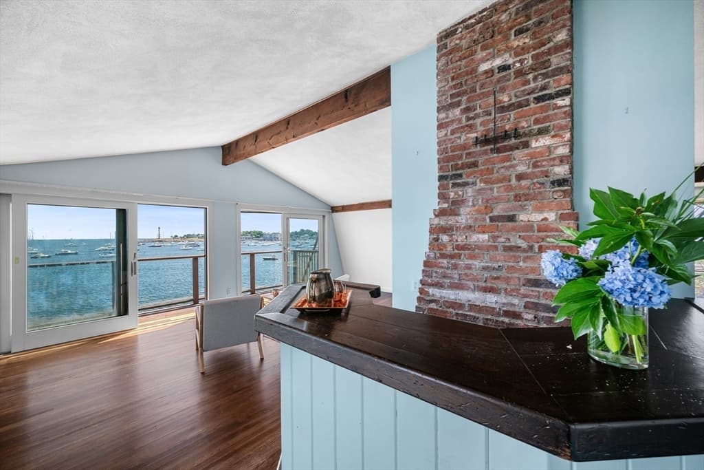 137R Front, Marblehead MA 01945 photo 32