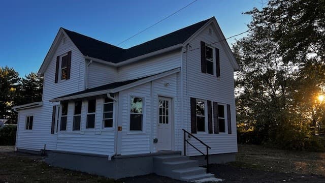 81 Mccarthy Ave, Chicopee MA 01020 photo 5