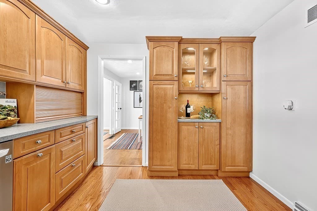 Single Family Residence at 67 Angelica Dr, Framingham MA 01701, Framingham, photo 6 of 42