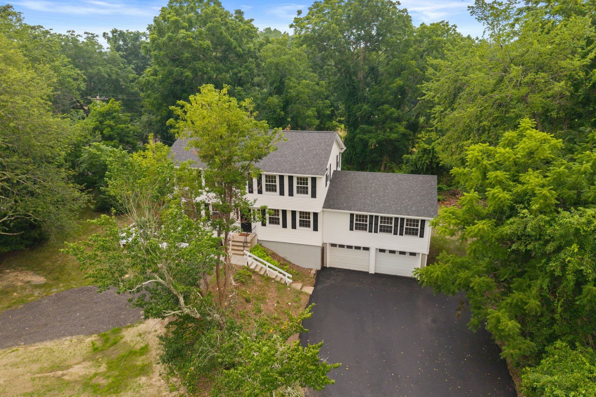 Single Family Residence at 125 Bayview Ave, Berkley MA 02779, Berkley, photo 30 of 39