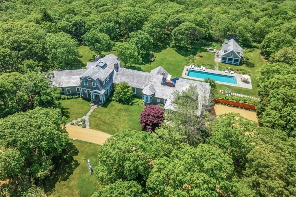 10 & 12 Boldwater Road, Edgartown MA 02539