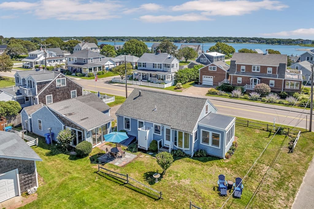 411 Maravista Ave, Falmouth MA 02536 photo 6