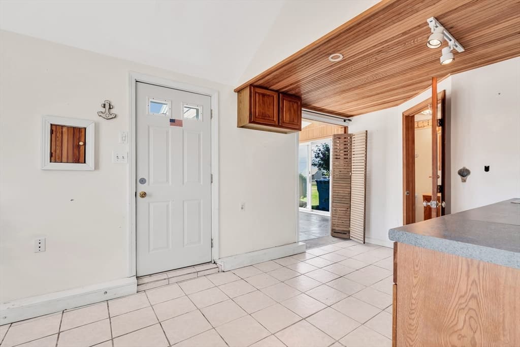 411 Maravista Ave, Falmouth MA 02536 photo 29