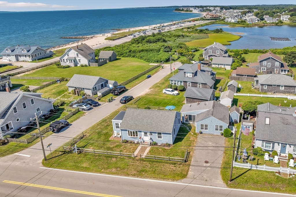 411 Maravista Ave, Falmouth MA 02536 photo 8
