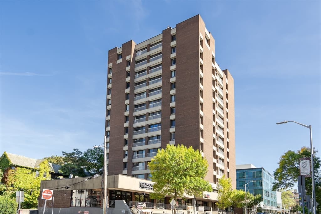 1105 Massachusetts Ave # 6A, Cambridge MA 02138