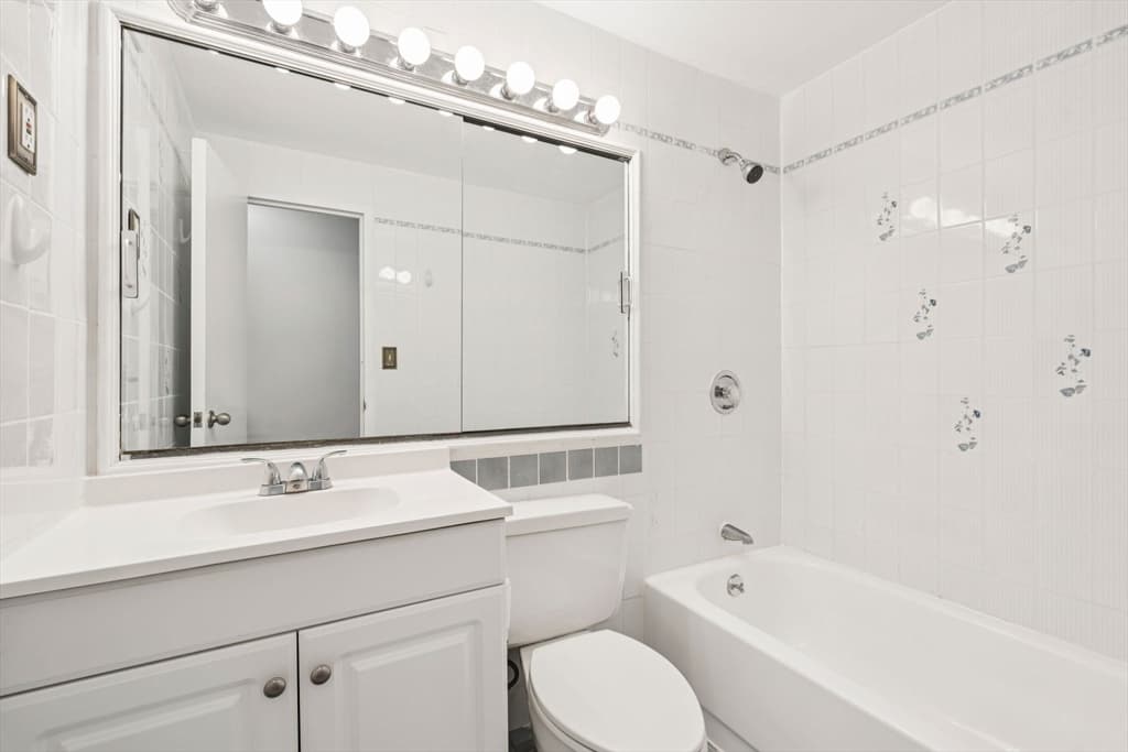 1105 Massachusetts Ave # 6A, Cambridge MA 02138 photo 9