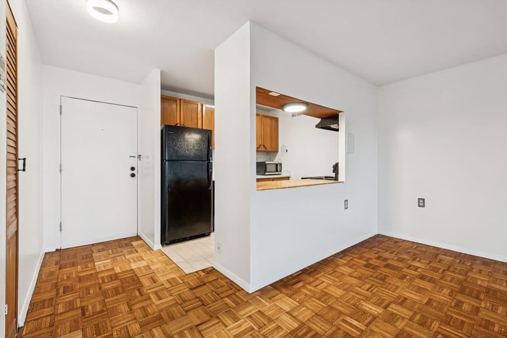 1105 Massachusetts Ave # 6A, Cambridge MA 02138 photo 4