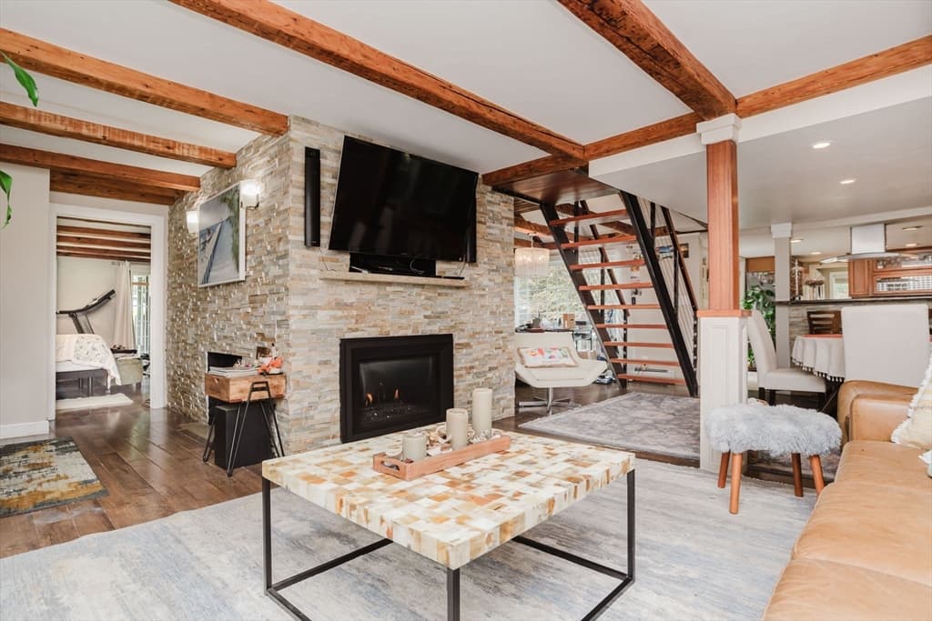 273 Center St, Hanover MA 02339