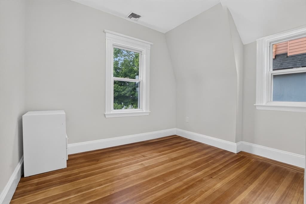 Single Family Residence at 51 Metropolitan Ave, Boston MA 02131, photo 23 of 37