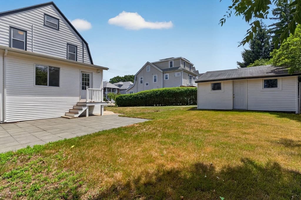Single Family Residence at 51 Metropolitan Ave, Boston MA 02131, photo 27 of 37