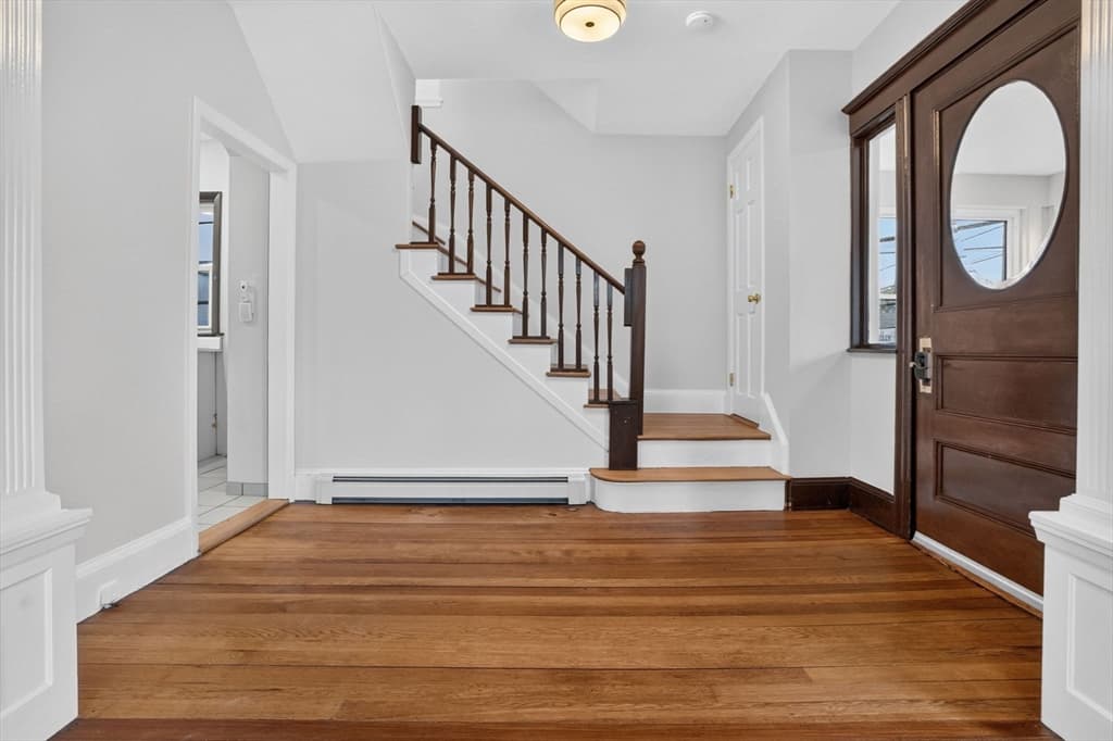 Single Family Residence at 51 Metropolitan Ave, Boston MA 02131, photo 5 of 37