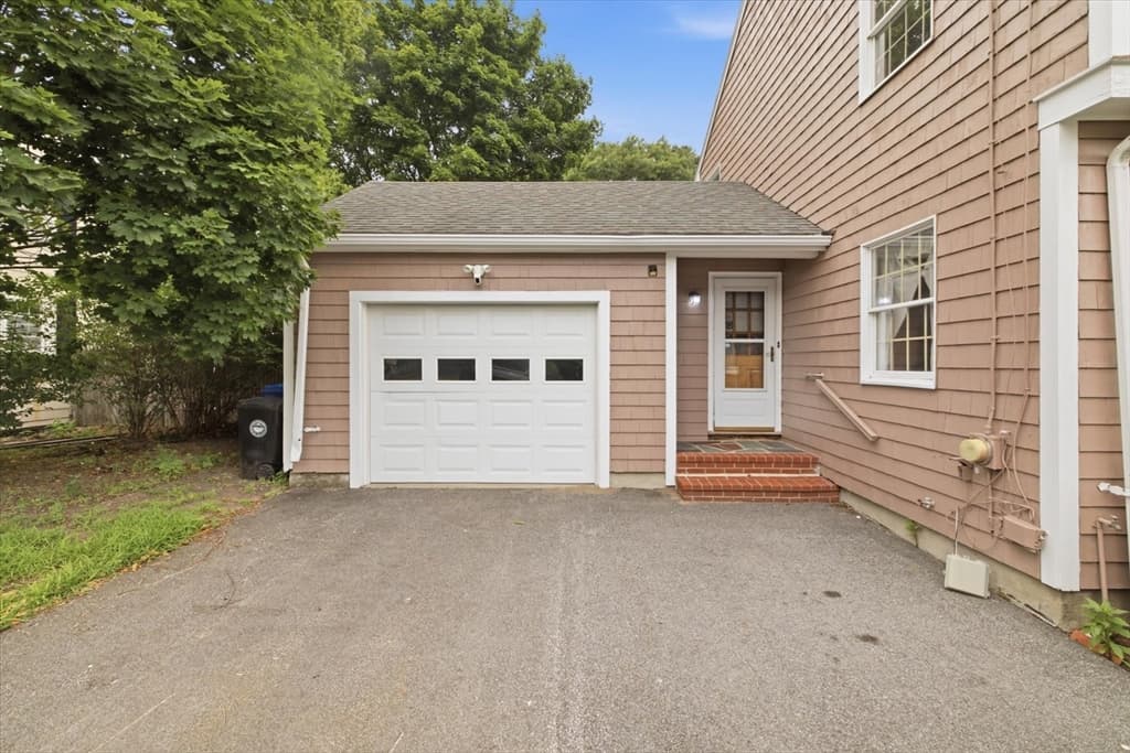 106 Edge Hill Rd, Milton MA 02186 photo 3
