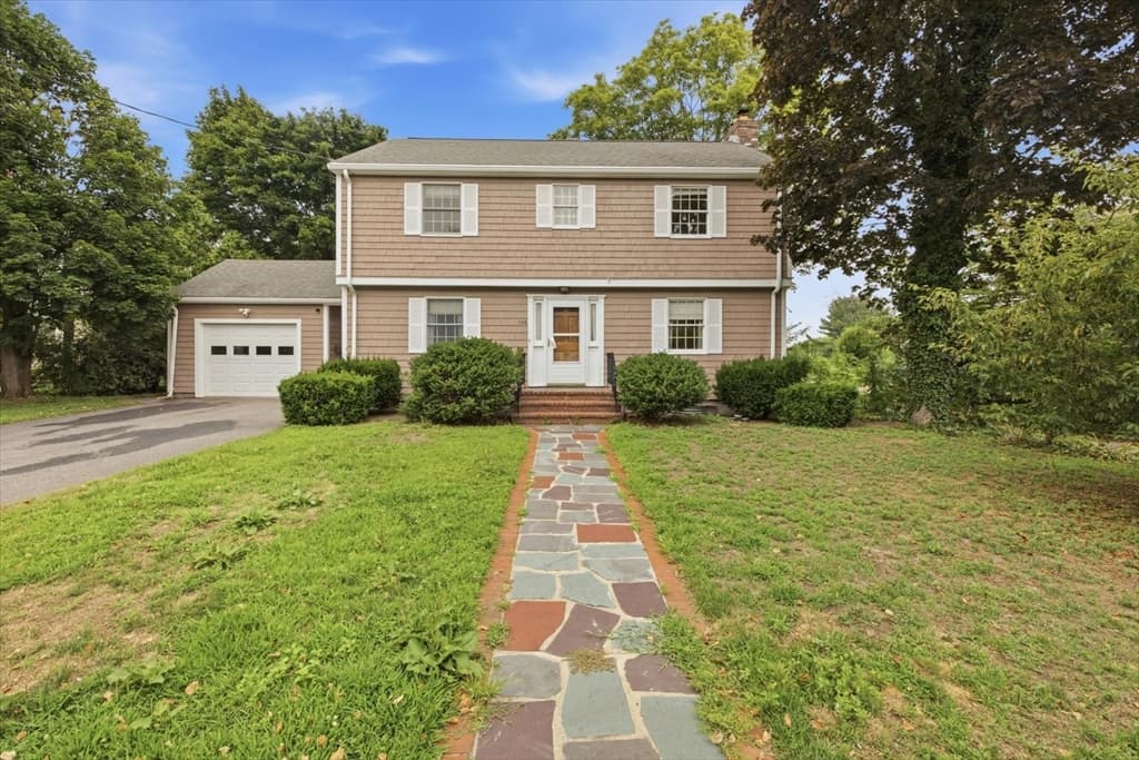 106 Edge Hill Rd, Milton MA 02186