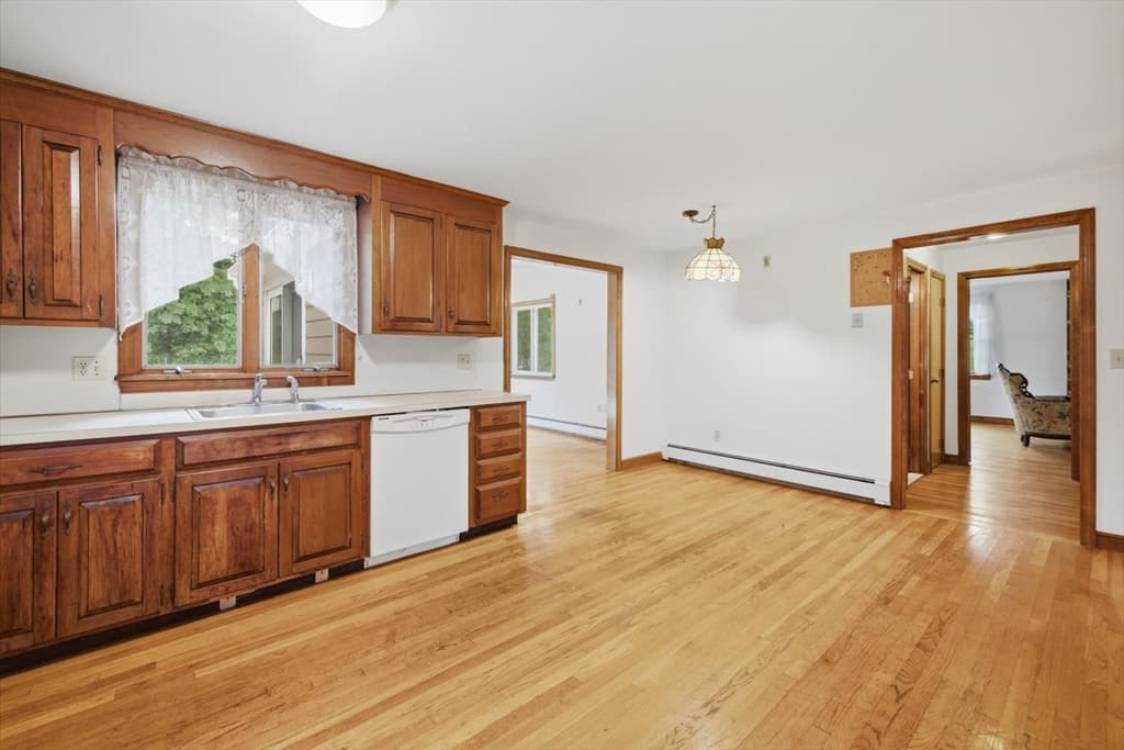 106 Edge Hill Rd, Milton MA 02186 photo 9