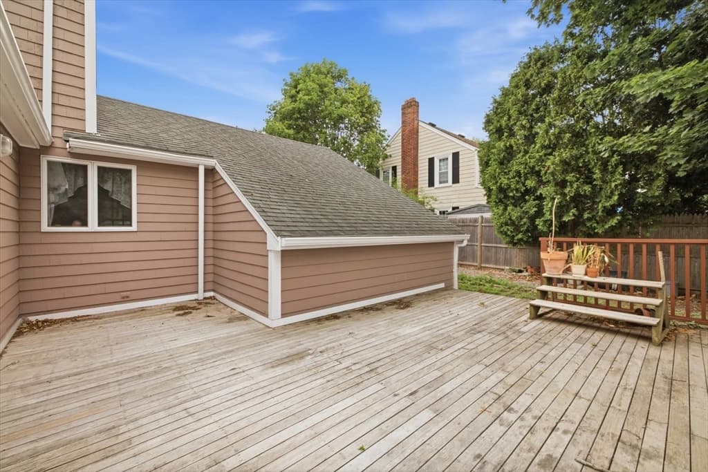 106 Edge Hill Rd, Milton MA 02186 photo 4