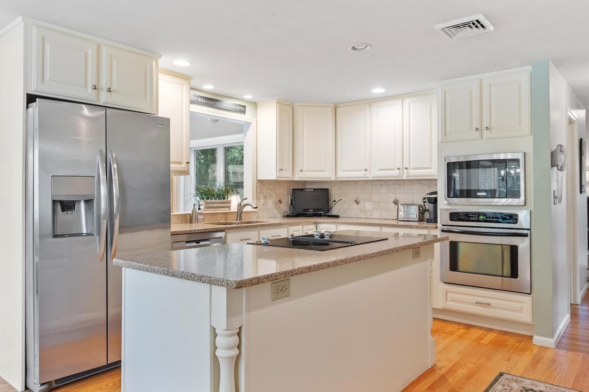 Single Family Residence at 170 Jamestown Rd, Leominster MA 01453, photo 14 of 33