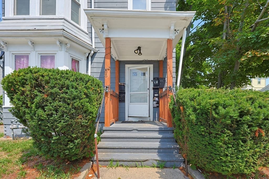 55 Tribou St, Brockton MA 02301 photo 2