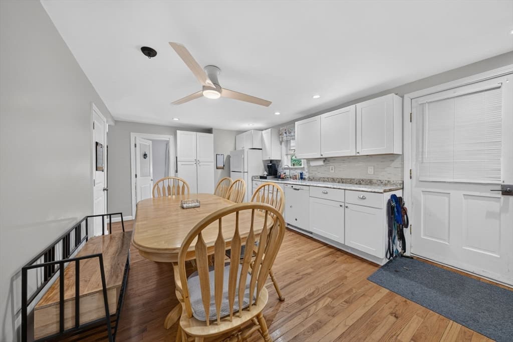 60 Harriett Ave, Burlington MA 01803 photo 13