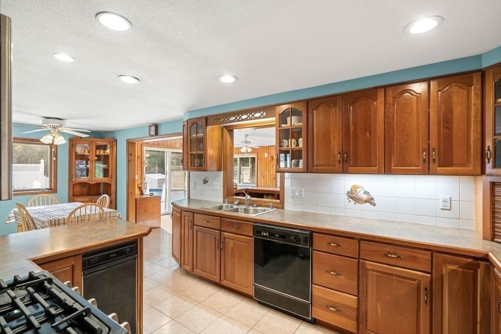104 Spring View Drive, Lynn MA 01904 photo 6