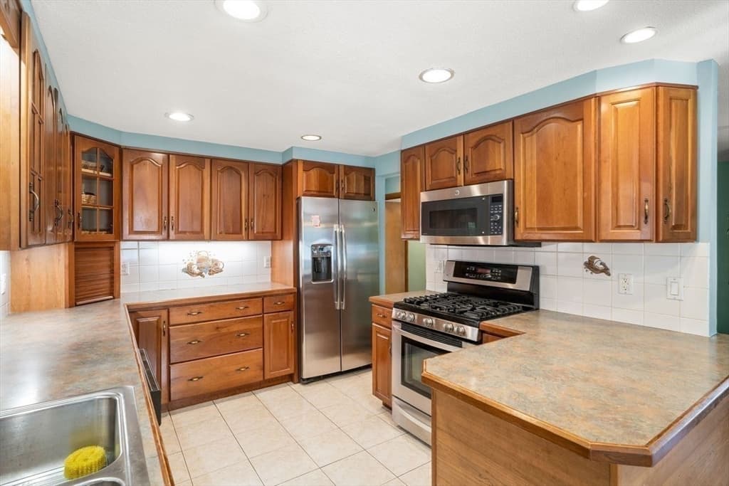 104 Spring View Drive, Lynn MA 01904 photo 8