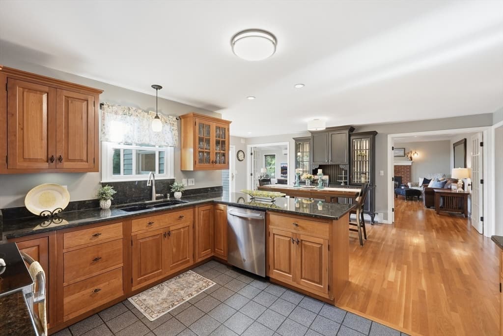 45 Boylston Circle, Shrewsbury MA 01545 photo 14