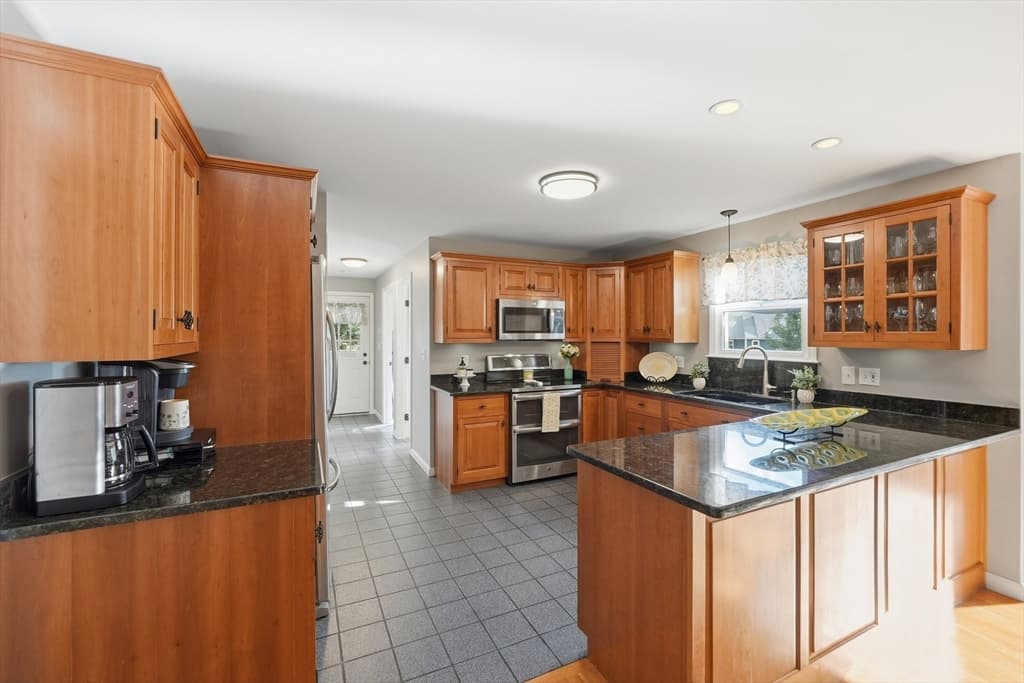 45 Boylston Circle, Shrewsbury MA 01545 photo 11