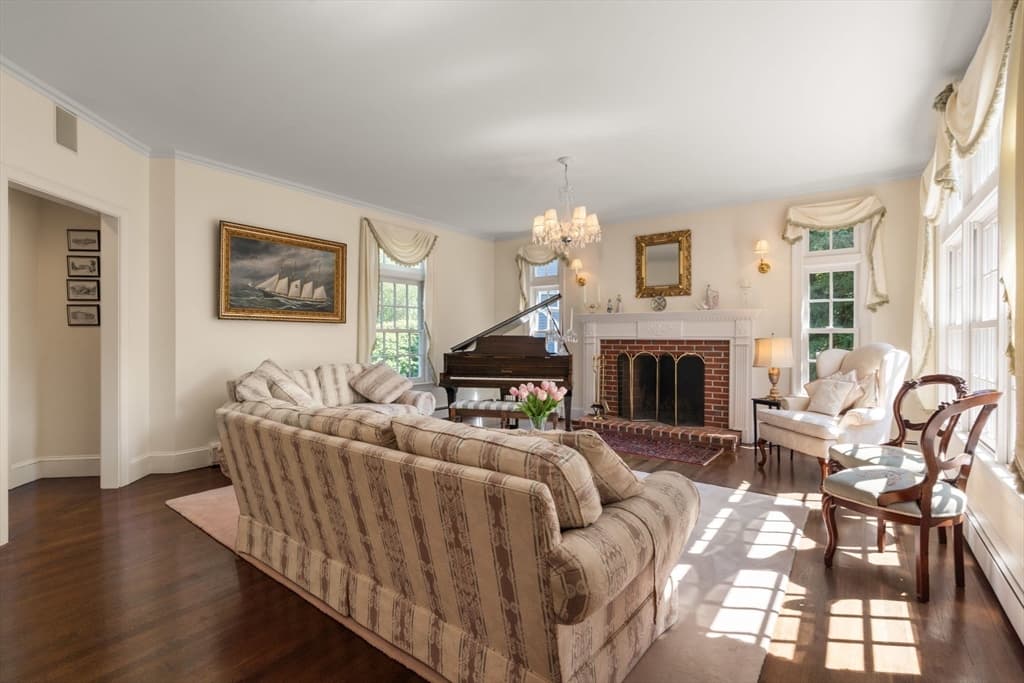 16 Longmeadow Rd, Milton MA 02186 photo 4