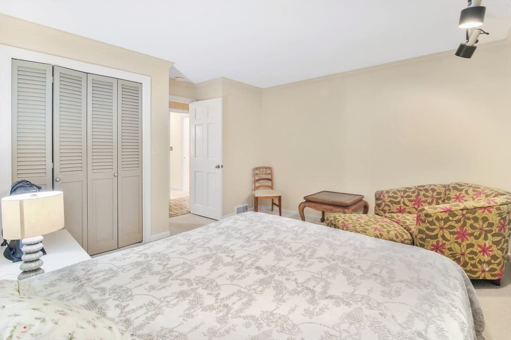 208 Tanglewood Dr, Longmeadow MA 01106 photo 32