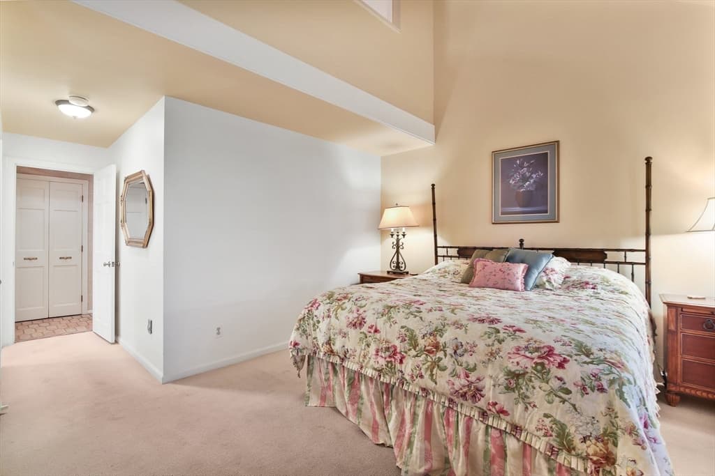 208 Tanglewood Dr, Longmeadow MA 01106 photo 21