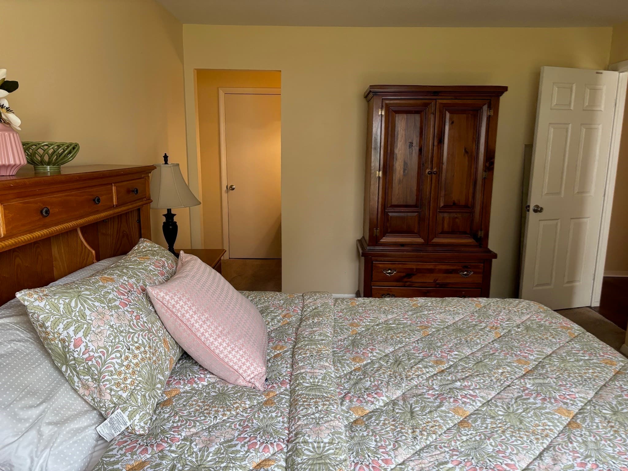 Condominium at 220 Nassau Drive # 220, Springfield MA 01129, Springfield, photo 12 of 25