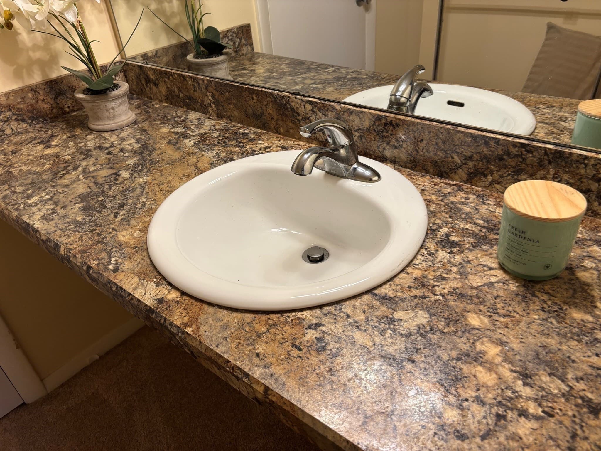 Condominium at 220 Nassau Drive # 220, Springfield MA 01129, Springfield, photo 14 of 25