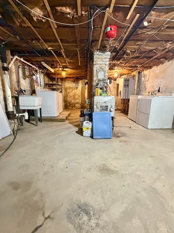 100 Melville St, Fall River MA 02724 photo 17