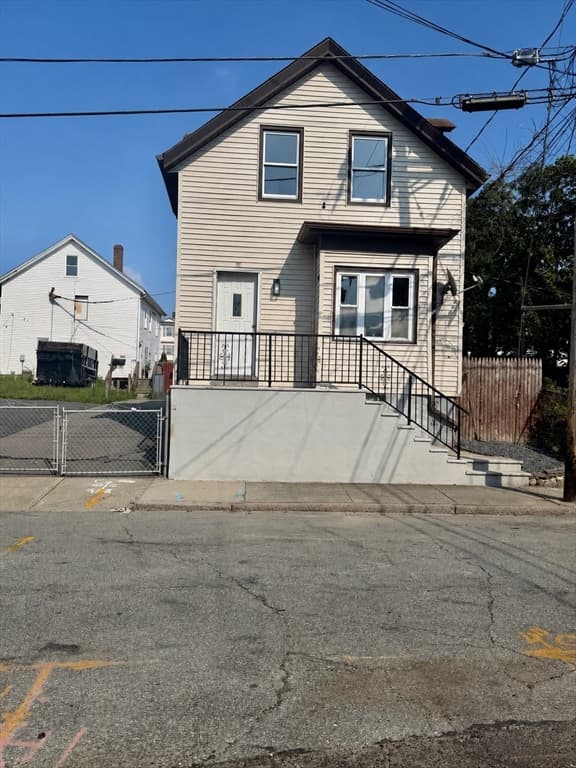 100 Melville St, Fall River MA 02724
