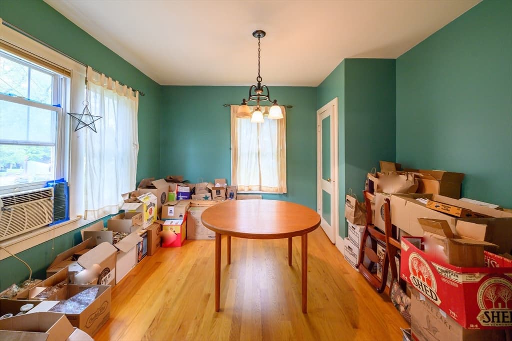 16 Boynton Ave, South Hadley MA 01075 photo 4