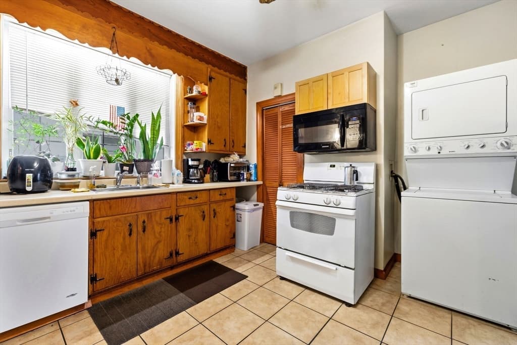 50 Bradford St, Everett MA 02149 photo 6