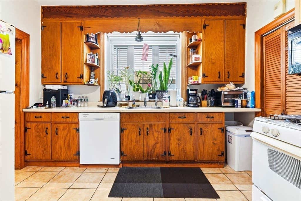 50 Bradford St, Everett MA 02149 photo 8
