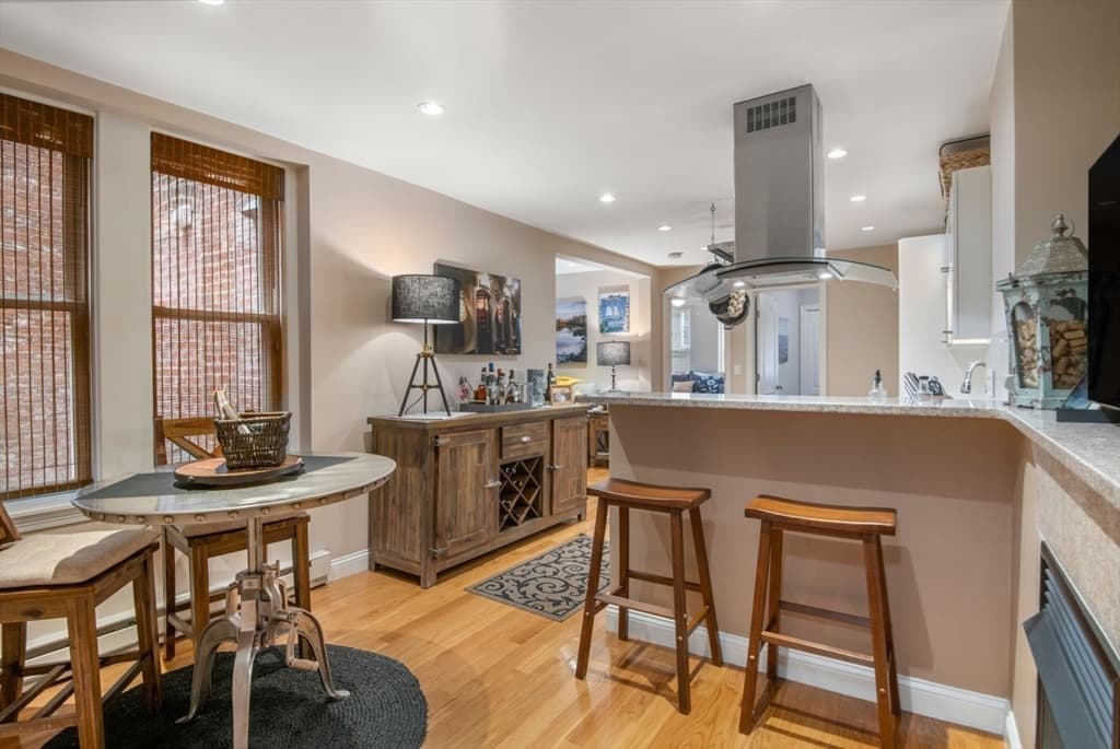 27 Clark Street # 6, Boston MA 02109 photo 2