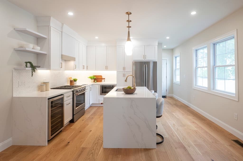 35 Jewett St, Newton MA 02458 photo 6