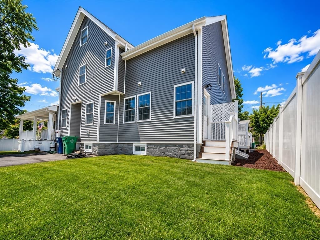 35 Jewett St, Newton MA 02458 photo 3