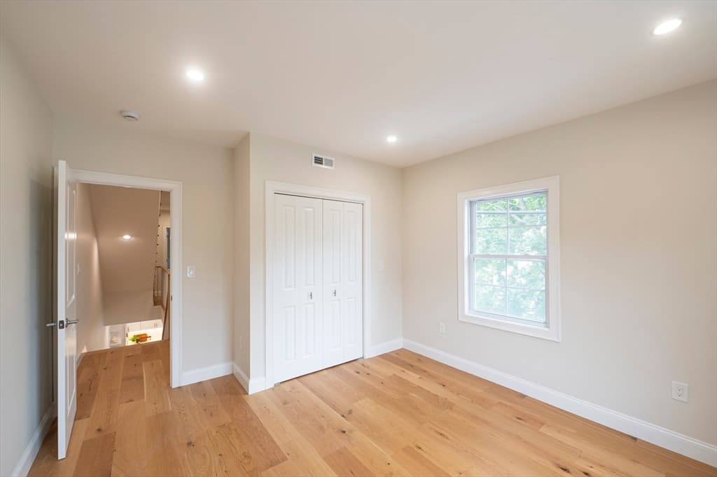 35 Jewett St, Newton MA 02458 photo 8