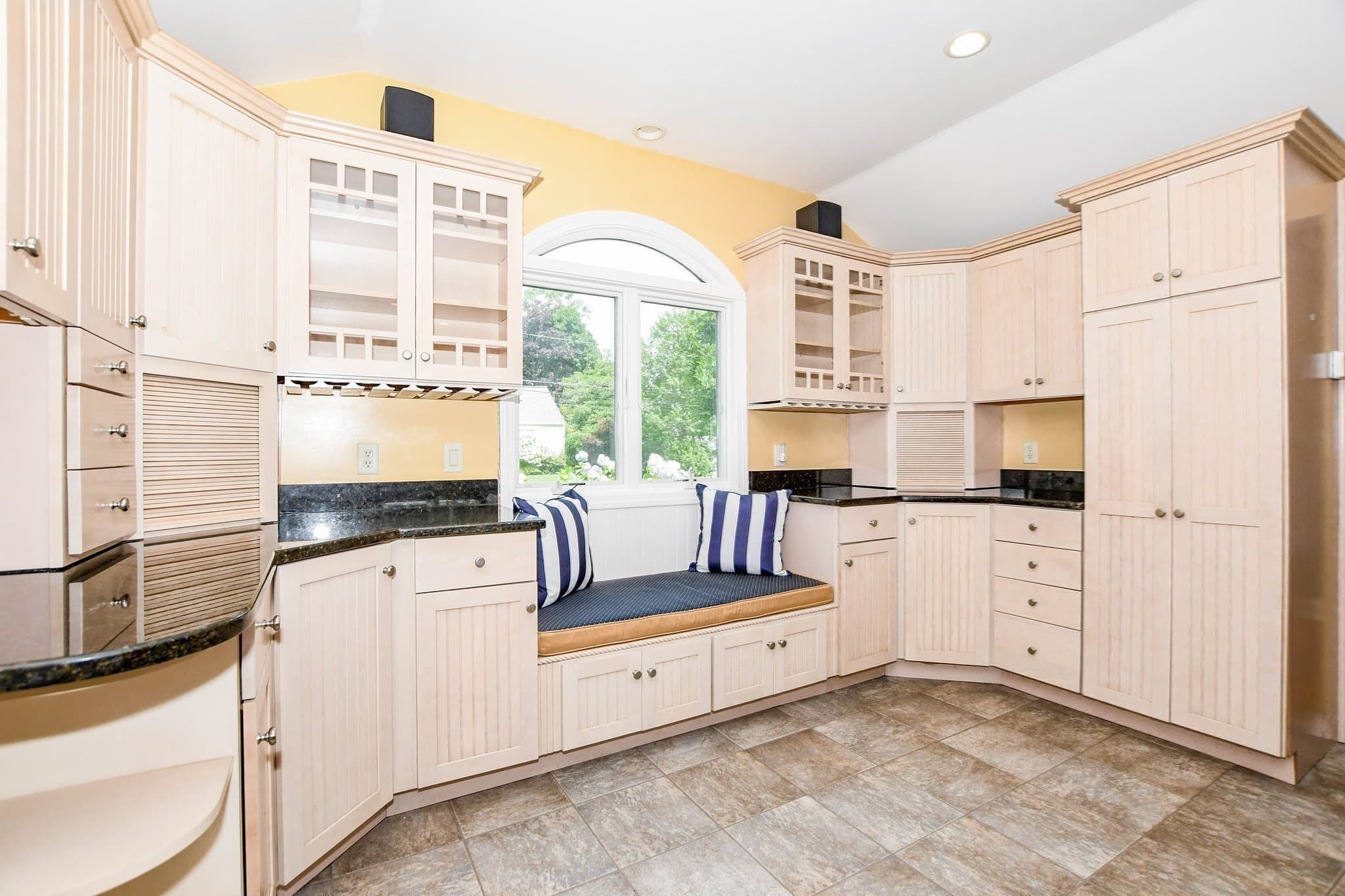 Single Family Residence at 14 Crapo Street, Marion MA 02738, Marion, photo 11 of 39