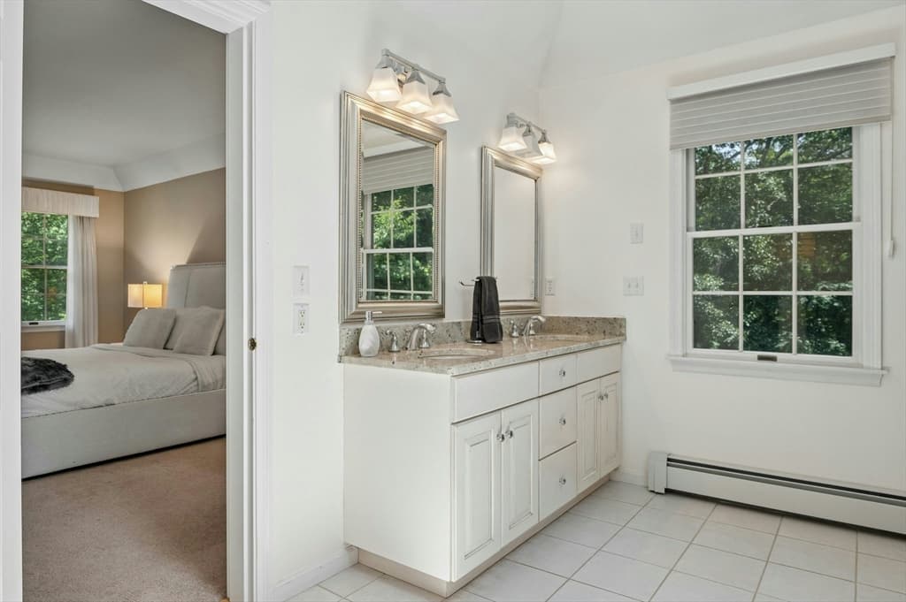 10 Burnett Road, Southborough MA 01772 photo 23