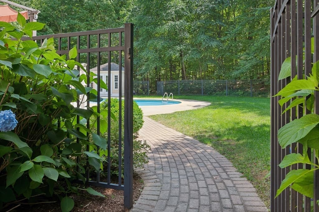 10 Burnett Road, Southborough MA 01772 photo 36