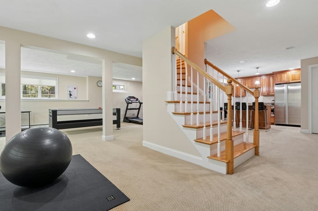 10 Burnett Road, Southborough MA 01772 photo 30