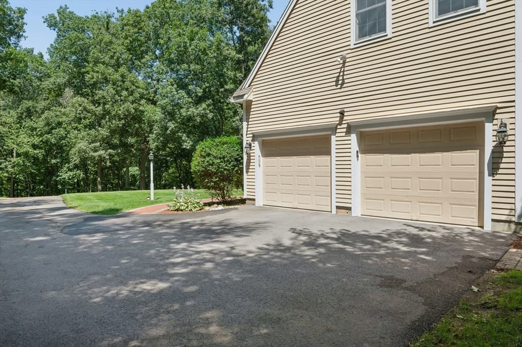 10 Burnett Road, Southborough MA 01772 photo 4