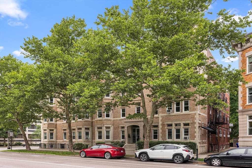 1834 Beacon St # B1, Brookline MA 02445 photo 14