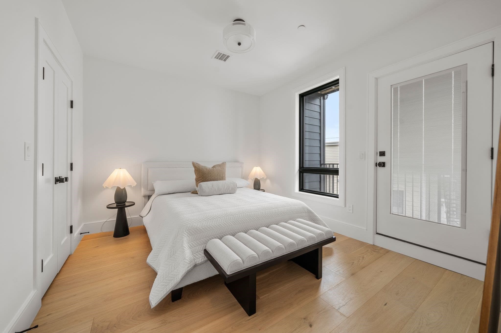 Condominium at 136 West 8th # 3, Boston MA 02127, Boston, photo 27 of 30