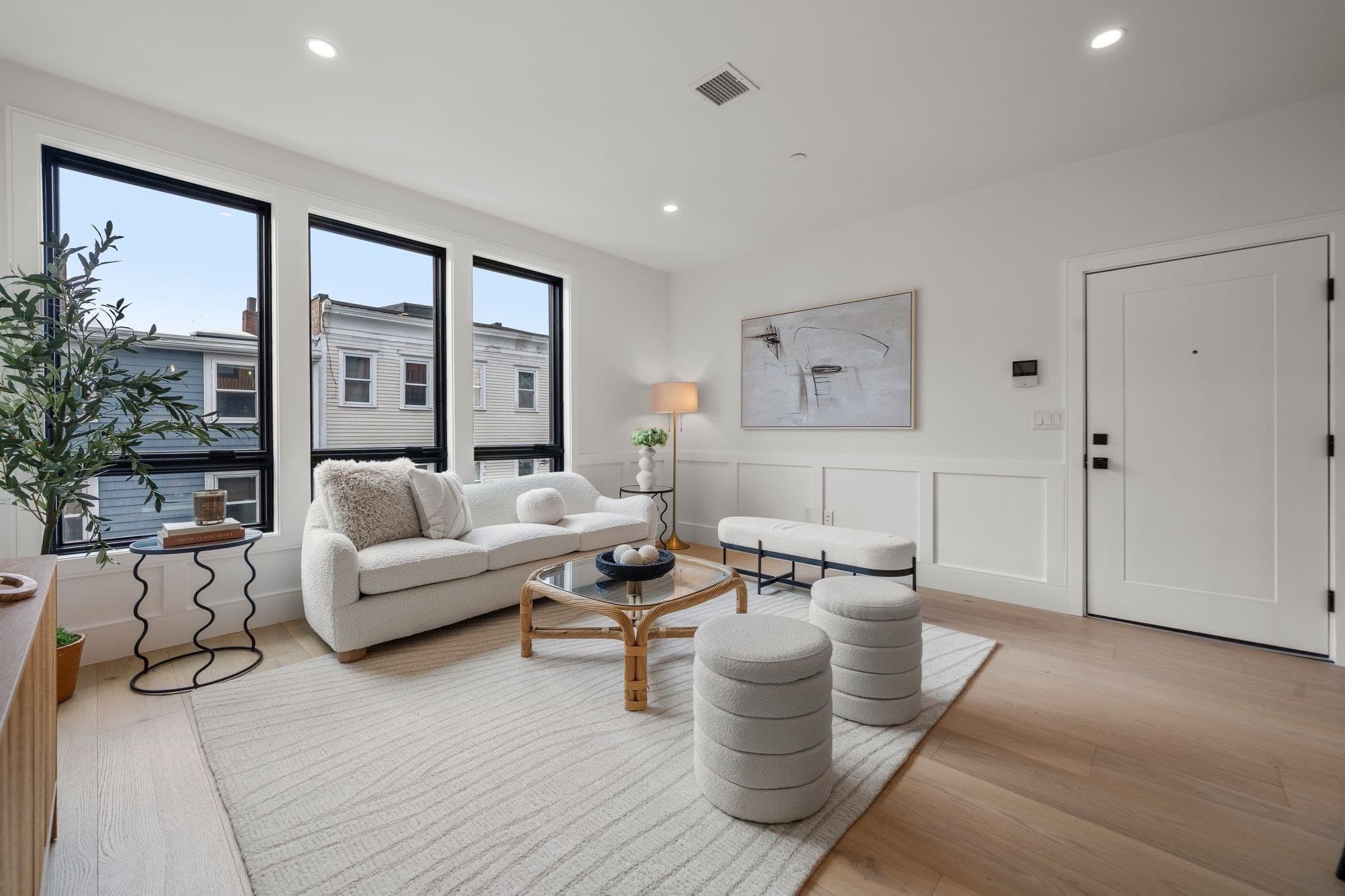Condominium at 136 West 8th # 3, Boston MA 02127, Boston, photo 6 of 30